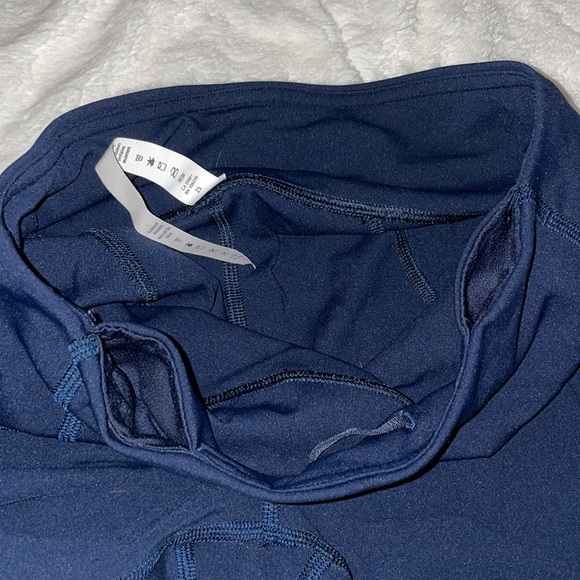 Lululemon Cropped Leggings w/ Pockets - Picture 7 of 11